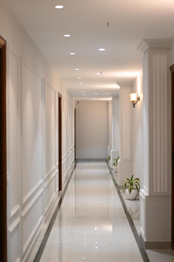 Elegance Regency Hotel Khanna  Exterior foto